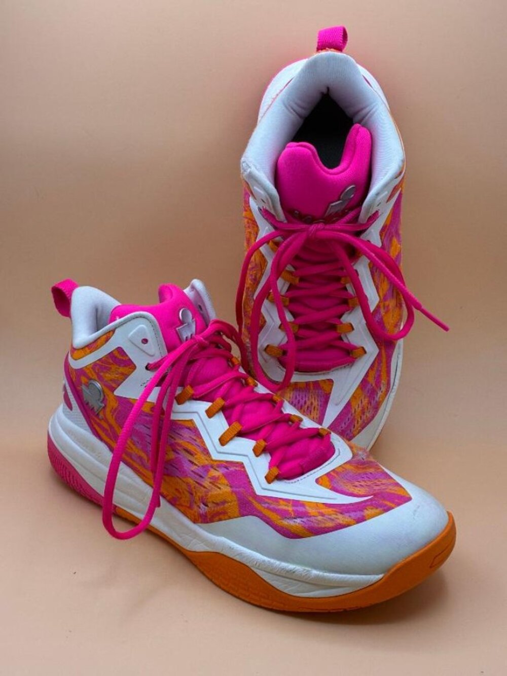 MOOLAH Kicks Neovolt Pro V2 Women's Size 8.5 Basketball Shoe Orange and Pink